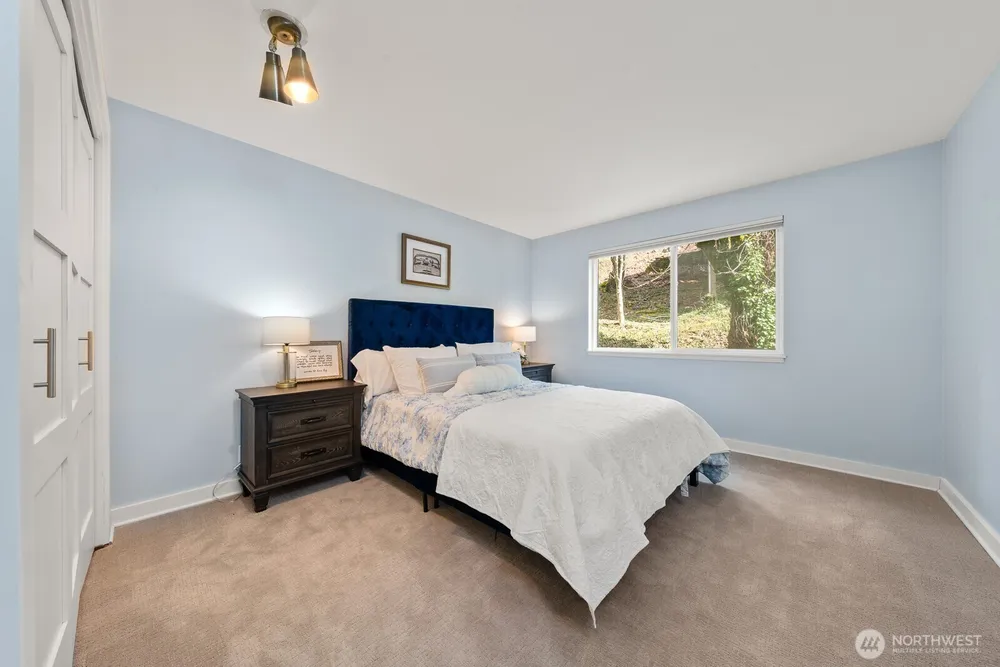 4830 88th Pl SE, Mercer Island, WA 98040