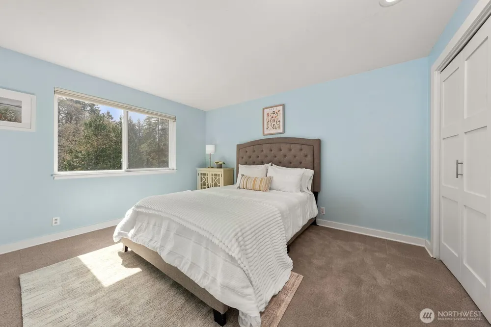 4830 88th Pl SE, Mercer Island, WA 98040