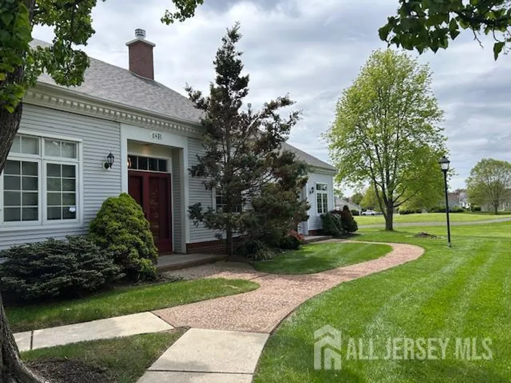 48 Winthrop Rd, Monroe, NJ 08831