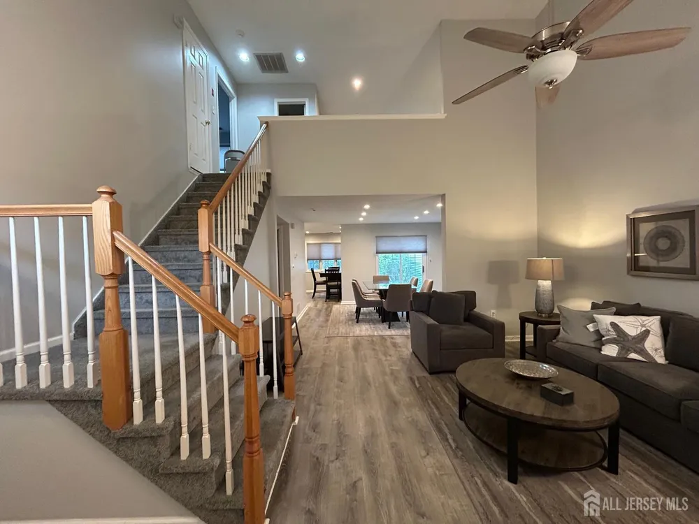 48 Winthrop Rd, Monroe, NJ 08831