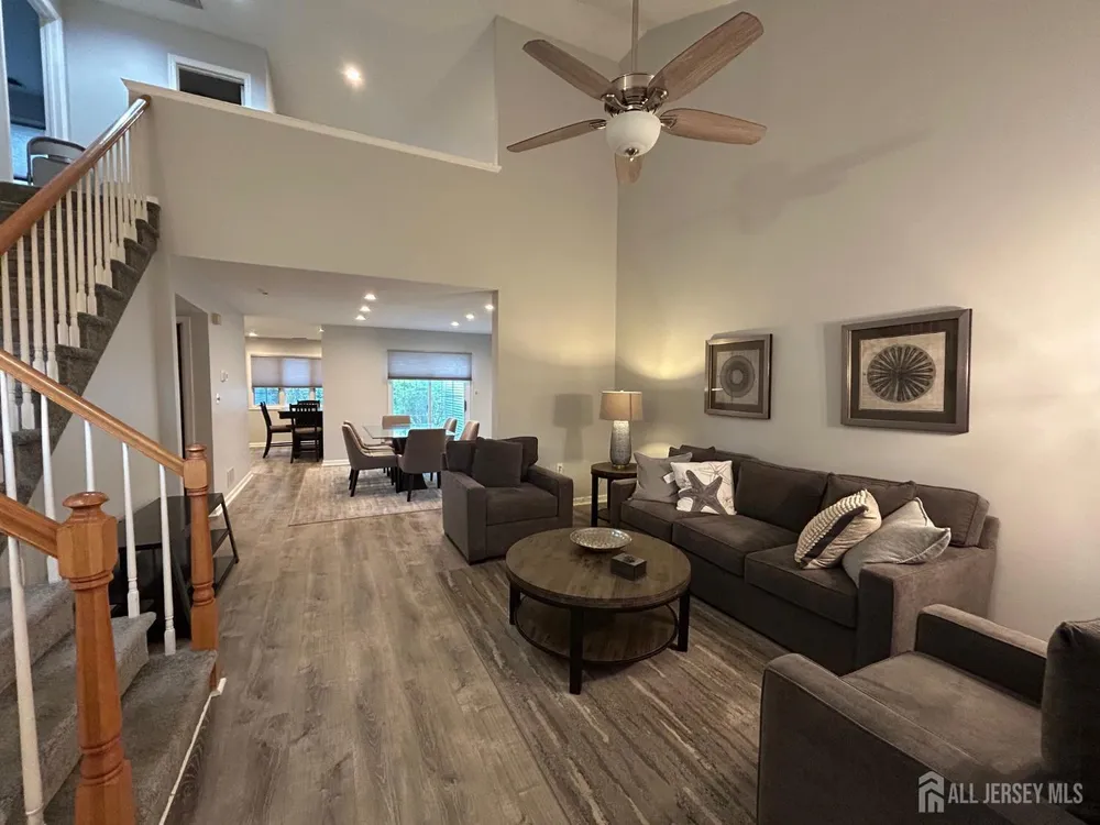 48 Winthrop Rd, Monroe, NJ 08831