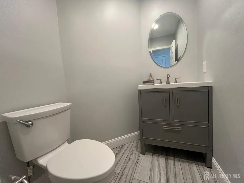 48 Winthrop Rd, Monroe, NJ 08831