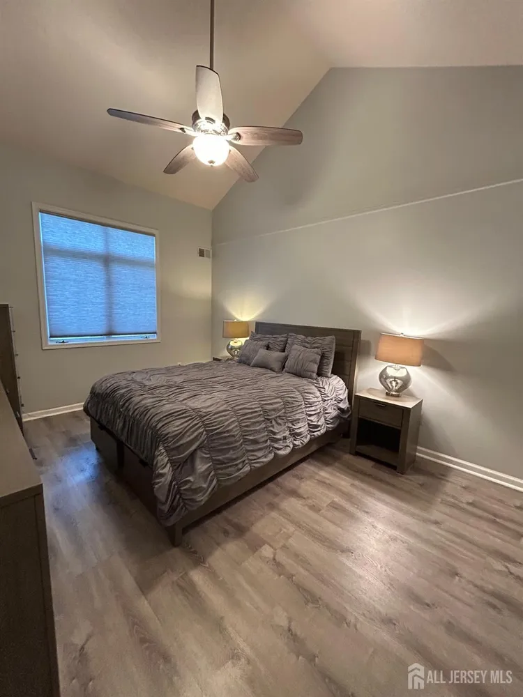 48 Winthrop Rd, Monroe, NJ 08831