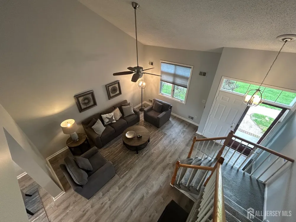 48 Winthrop Rd, Monroe, NJ 08831