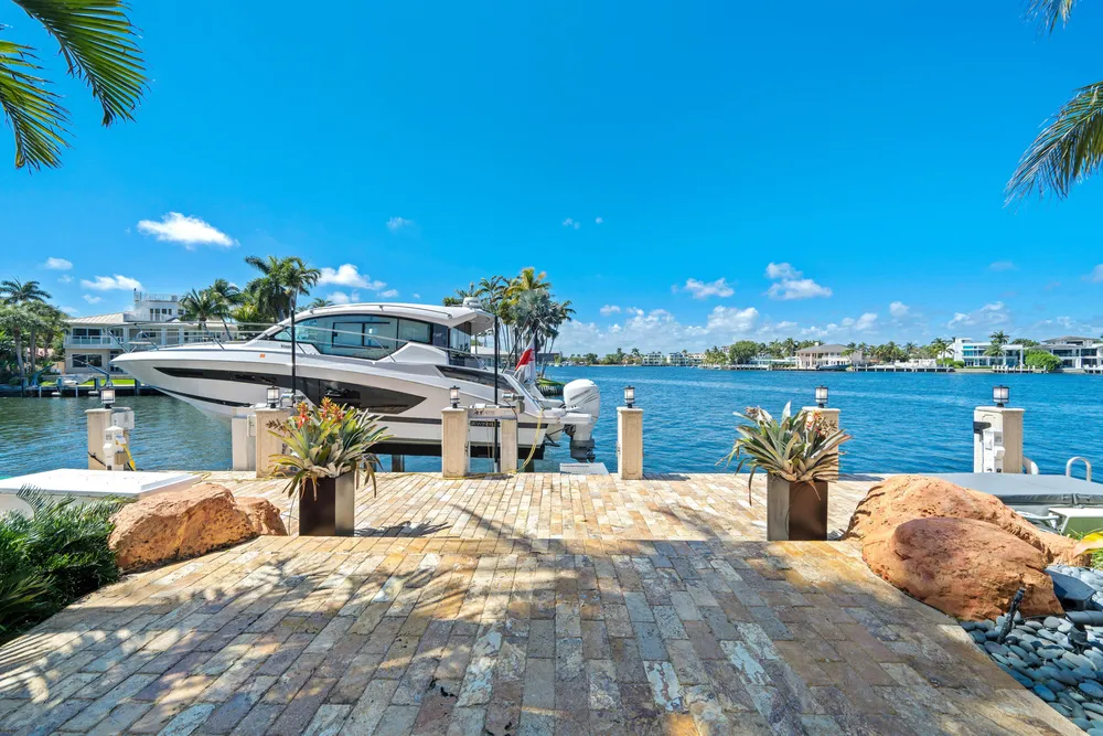2593 SE 8th St, Pompano Beach, FL 33062