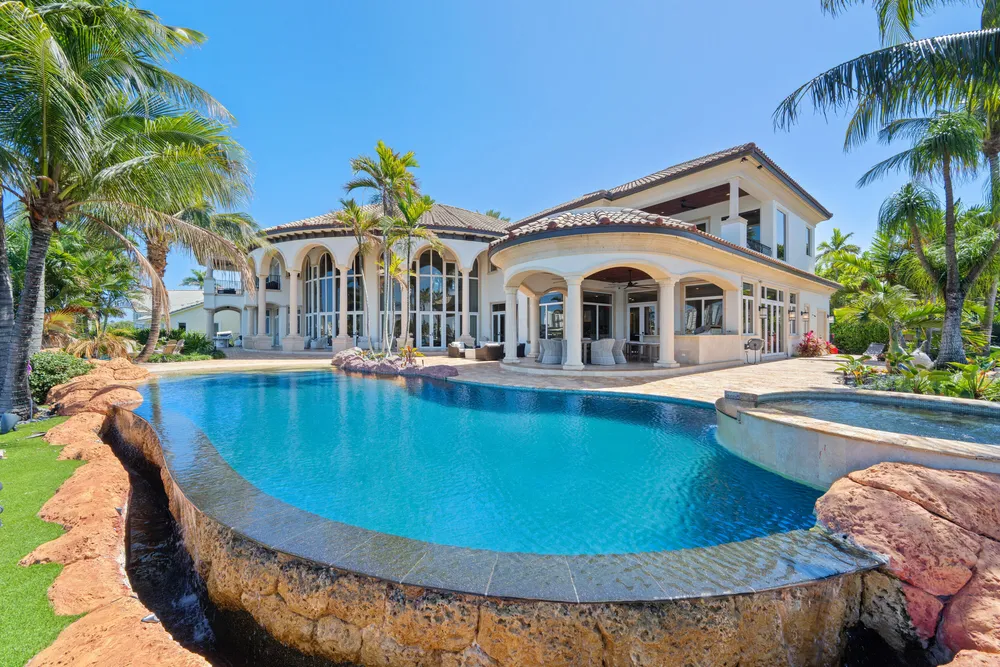 2593 SE 8th St, Pompano Beach, FL 33062