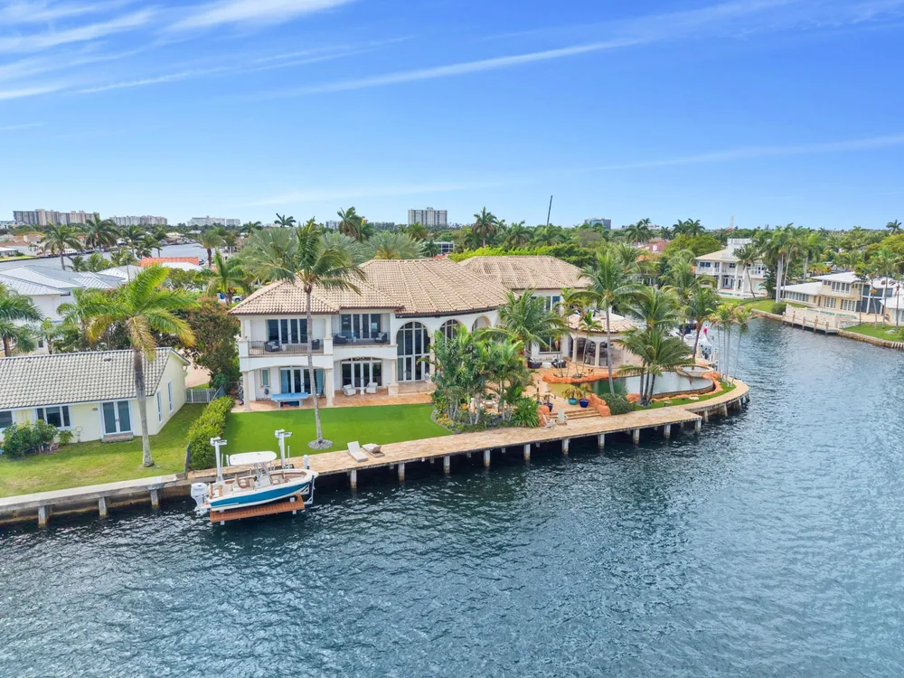 2593 SE 8th St, Pompano Beach, FL 33062