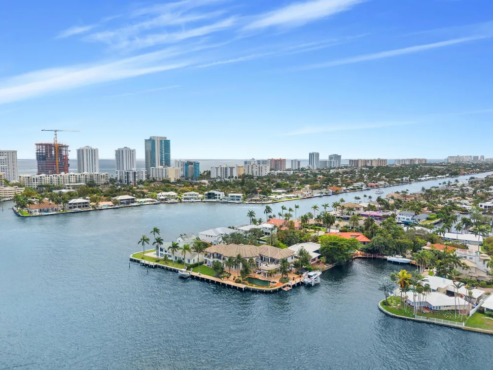 2593 SE 8th St, Pompano Beach, FL 33062