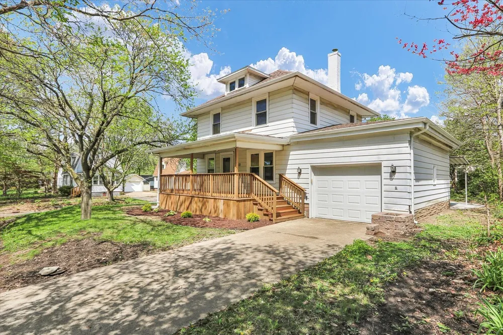 1518 W University Ave, Champaign, IL 61821