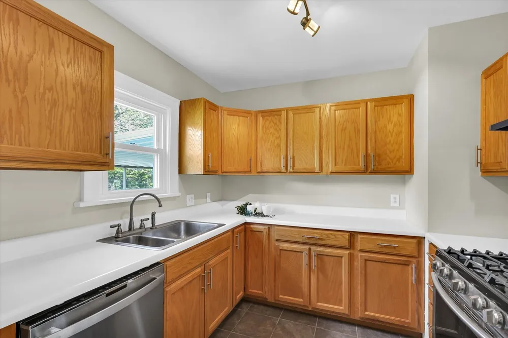 1518 W University Ave, Champaign, IL 61821
