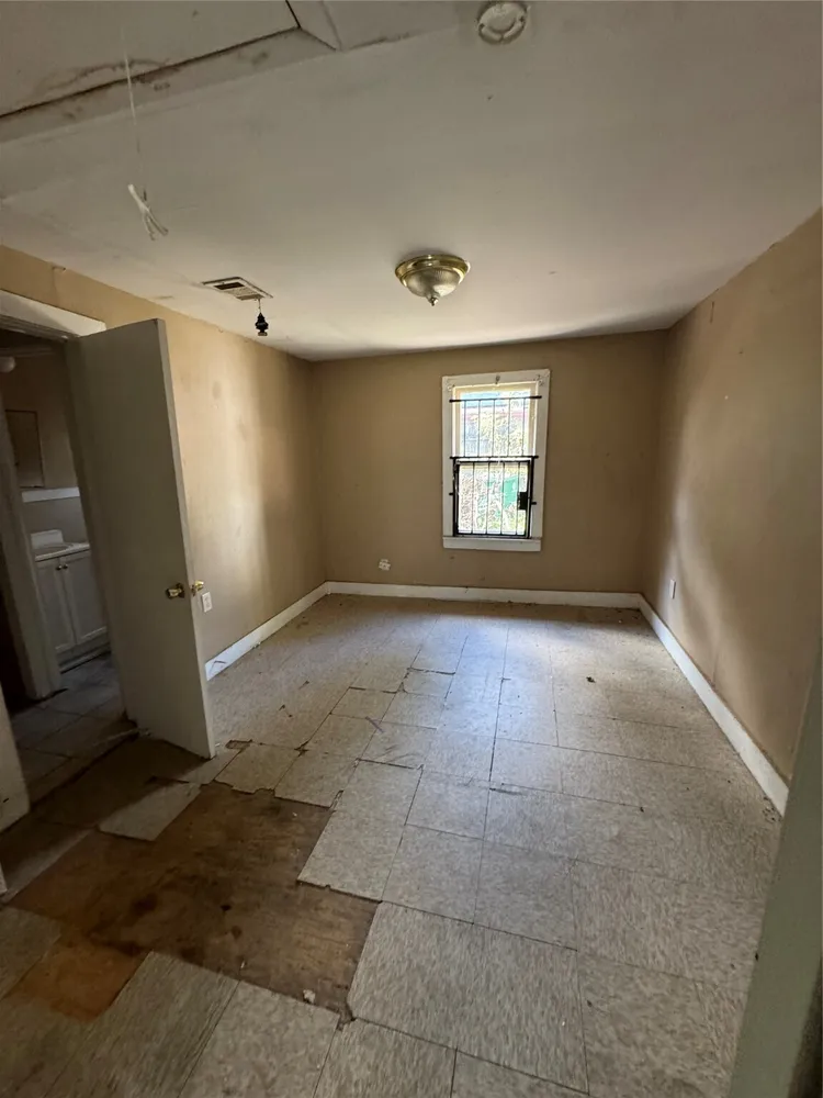 7625 Pointer St, Houston, TX 77016