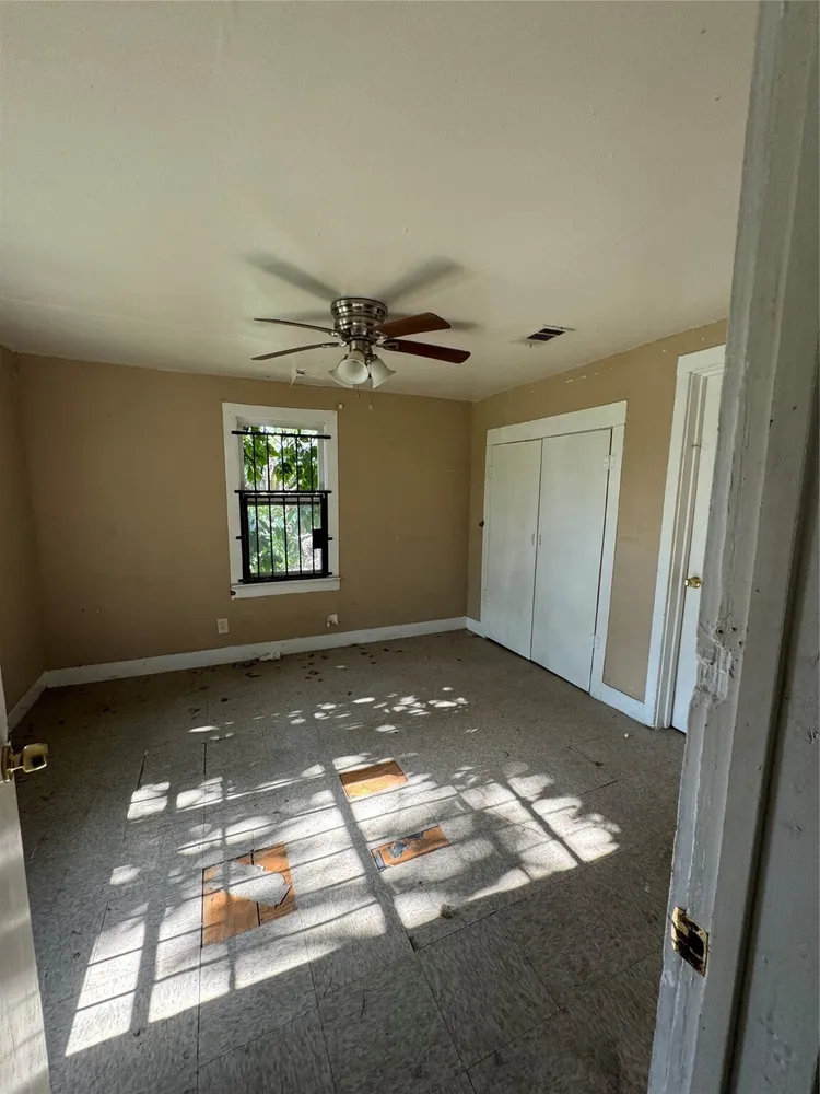 7625 Pointer St, Houston, TX 77016