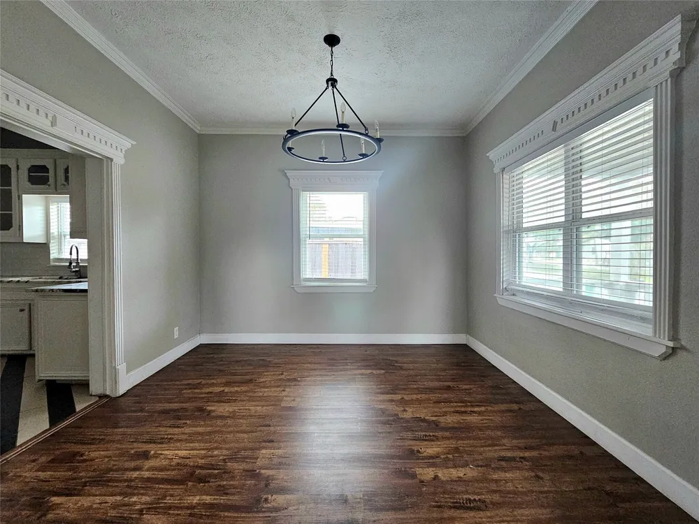 614 N York St, Houston, TX 77003