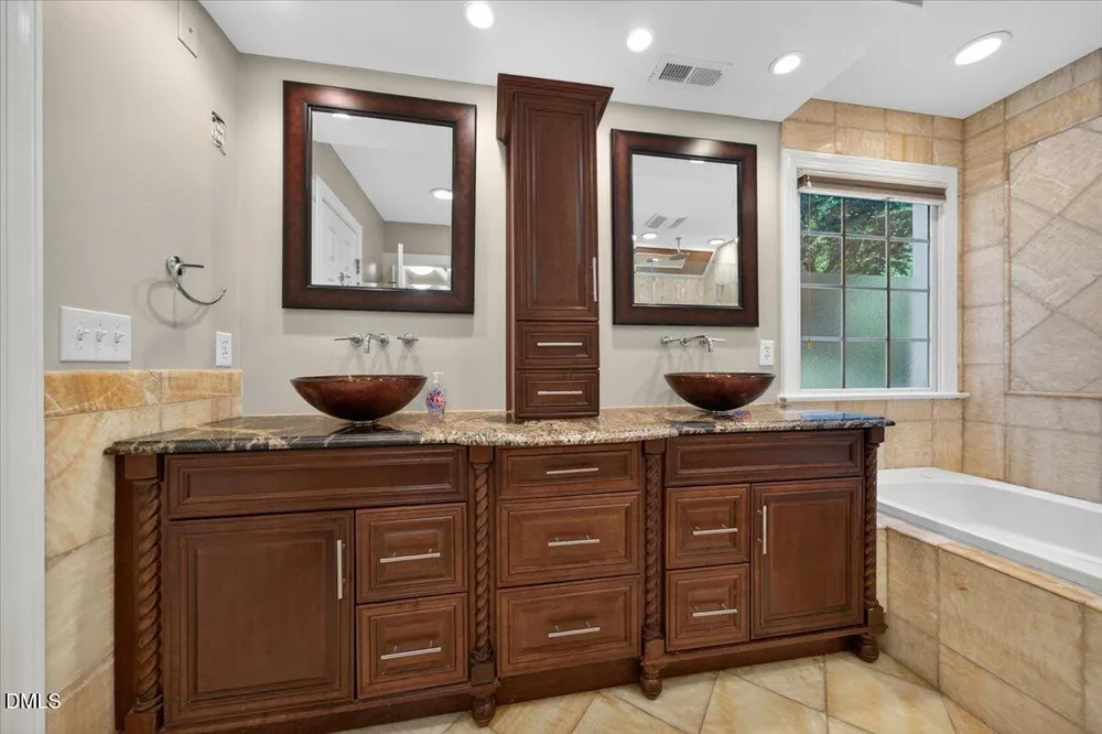 5523 Linkside Ct, Fuquay Varina, NC 27526