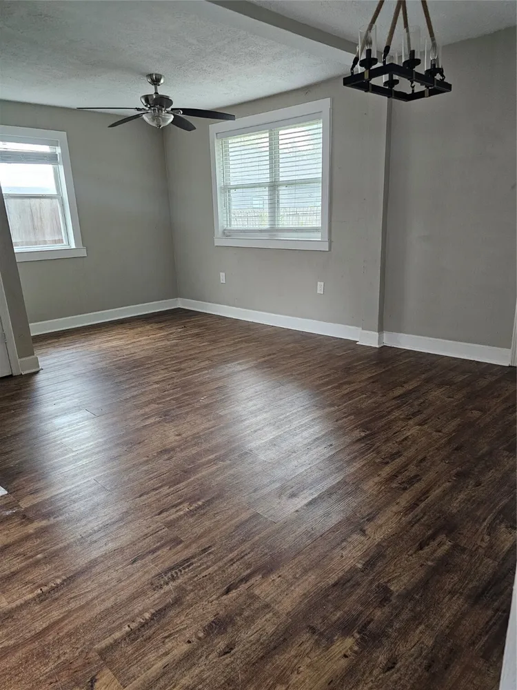 614 N York St, Houston, TX 77003