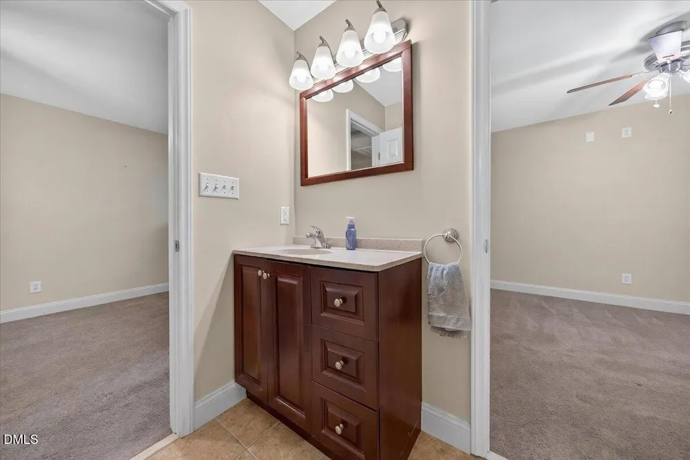 5523 Linkside Ct, Fuquay Varina, NC 27526