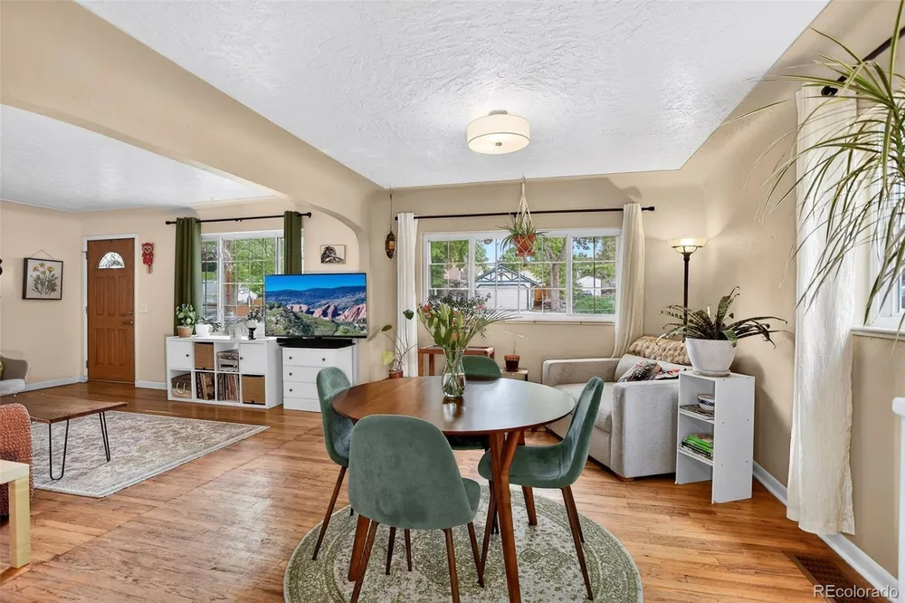 5331 Primrose Ln, Denver, CO 80221