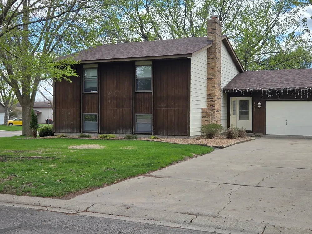 7965 75th St S, Cottage Grove, MN 55016