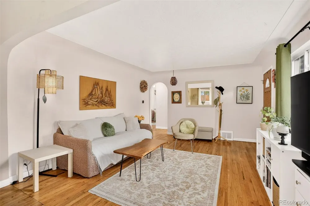 5331 Primrose Ln, Denver, CO 80221