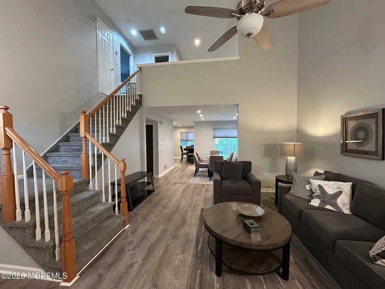 48 Winthrop Rd, Monroe, NJ 08831