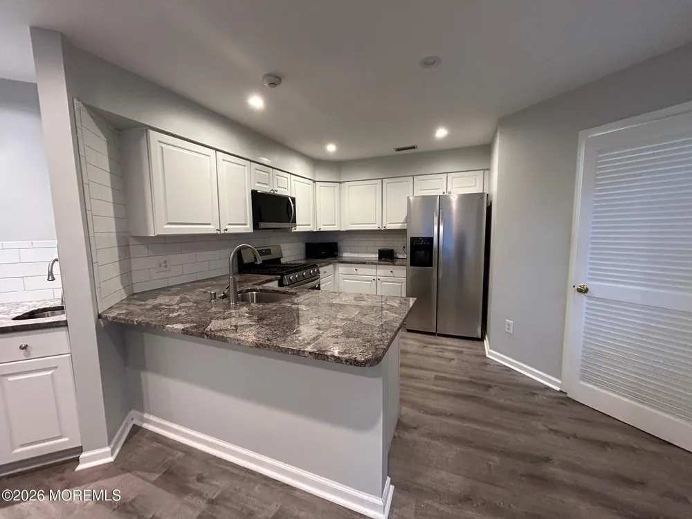48 Winthrop Rd, Monroe, NJ 08831