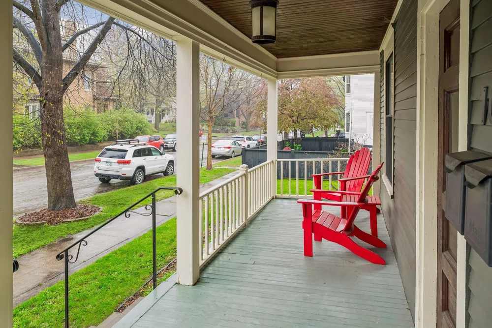 105 Milton St S, Saint Paul, MN 55105