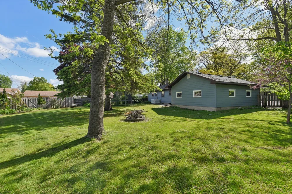 6101 Upper Afton Circle, Woodbury, MN 55125