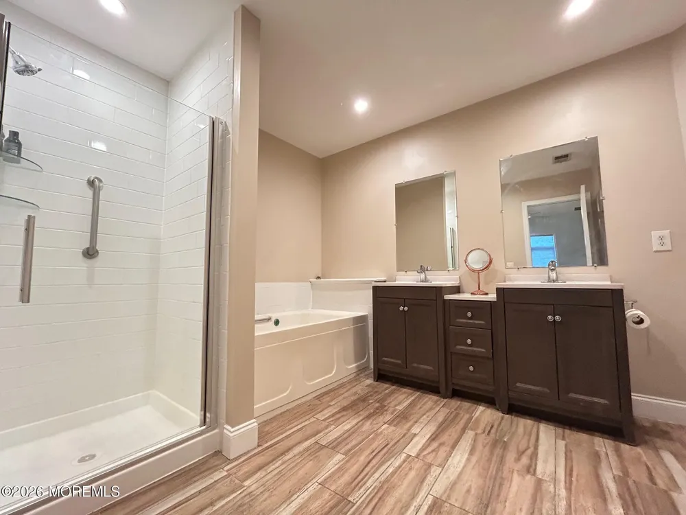 48 Winthrop Rd, Monroe, NJ 08831