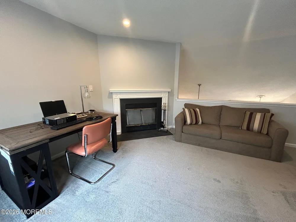 48 Winthrop Rd, Monroe, NJ 08831