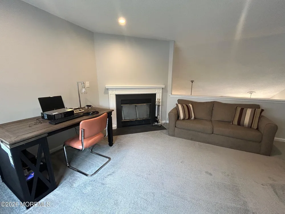 48 Winthrop Rd, Monroe, NJ 08831