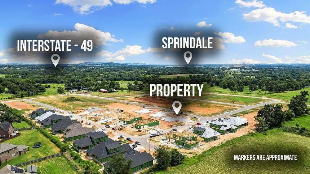 Crestwood Hills Ln, Cave Springs, AR 72718