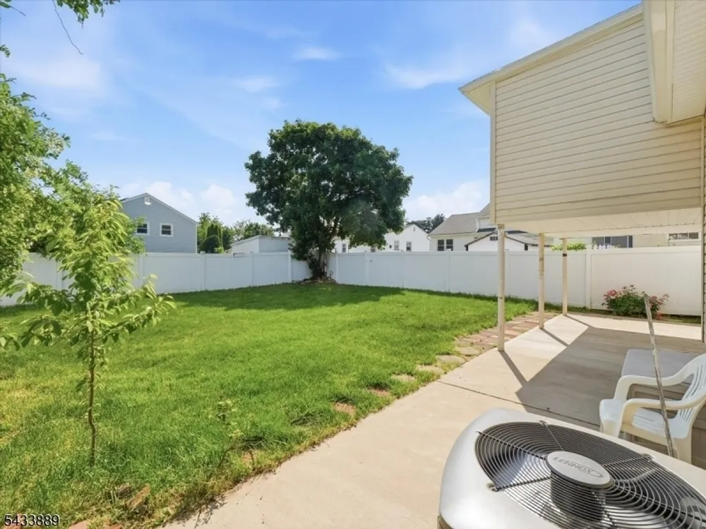 27 Carolyn Rd, Belleville, NJ 07109