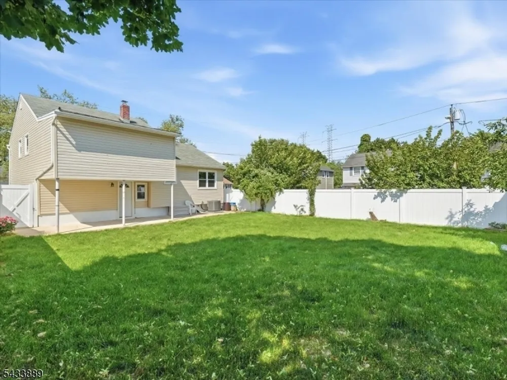 27 Carolyn Rd, Belleville, NJ 07109