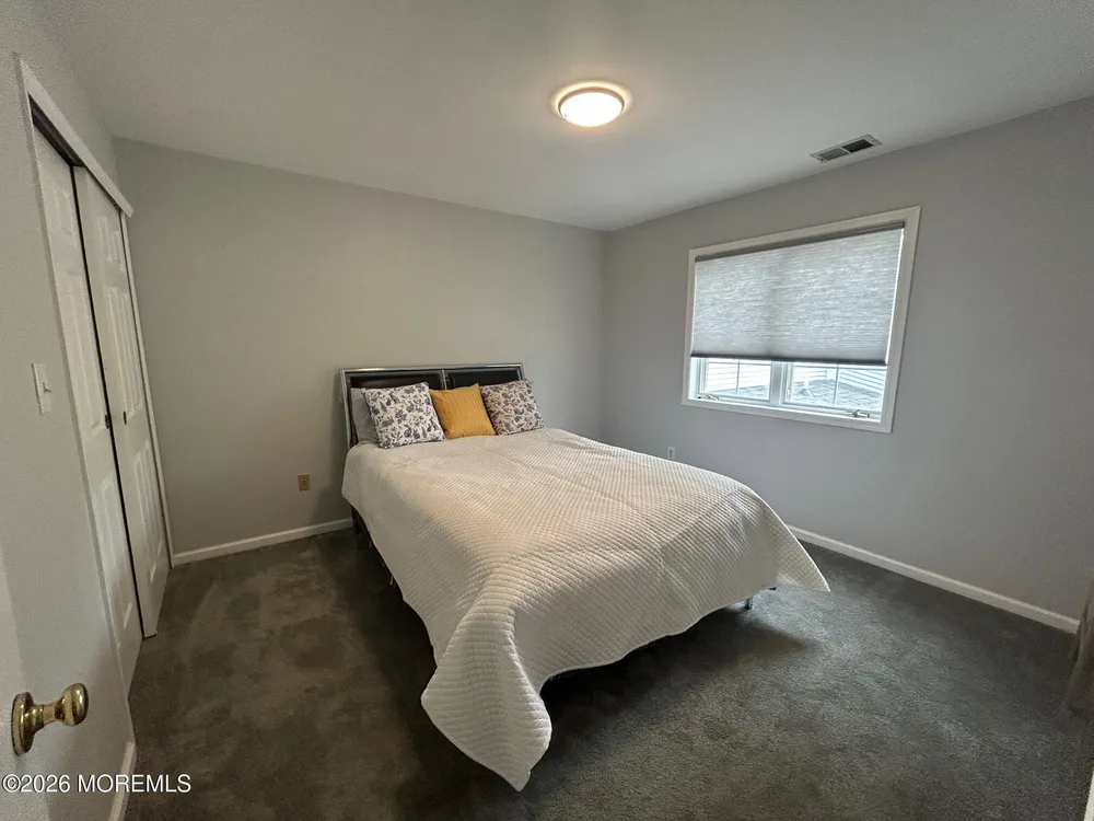 48 Winthrop Rd, Monroe, NJ 08831
