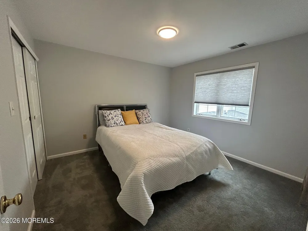 48 Winthrop Rd, Monroe, NJ 08831