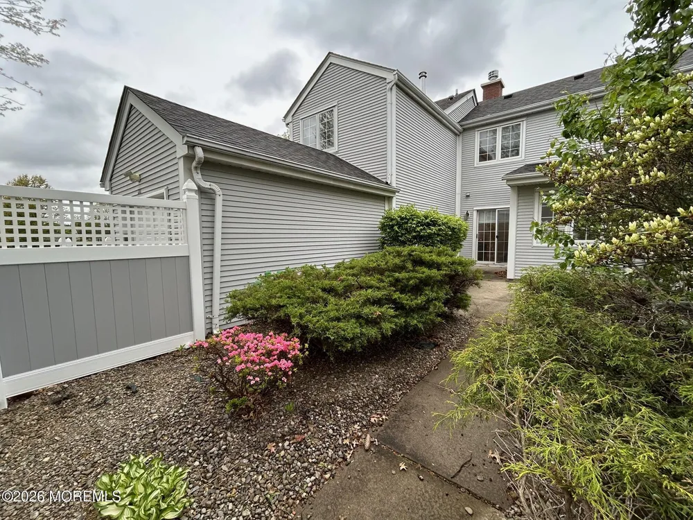 48 Winthrop Rd, Monroe, NJ 08831