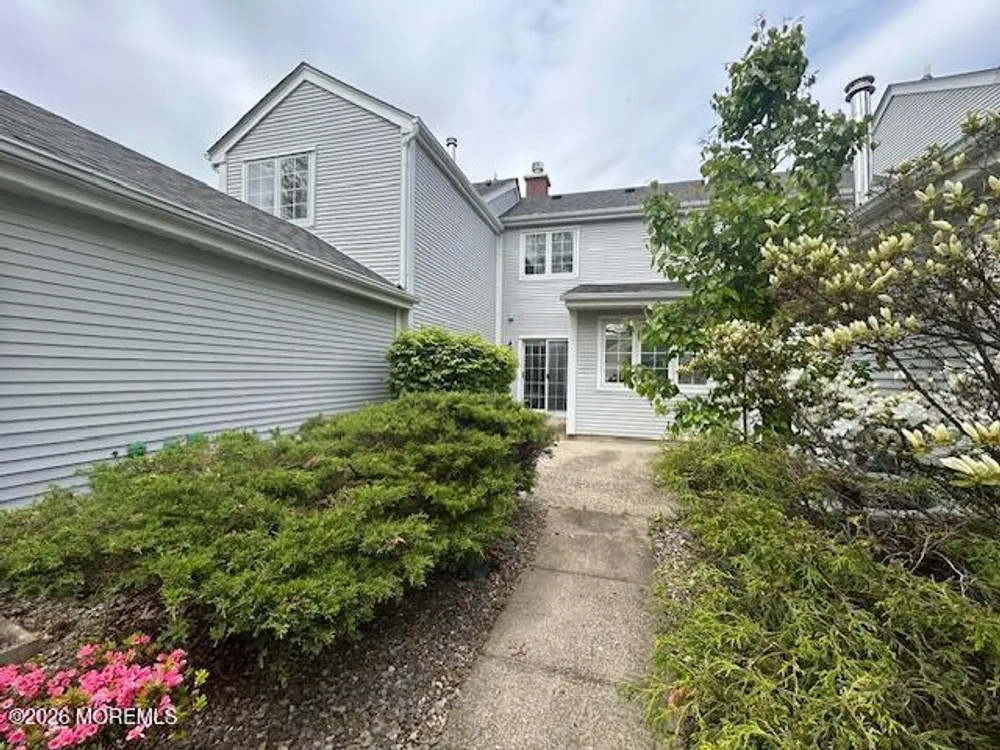 48 Winthrop Rd, Monroe, NJ 08831