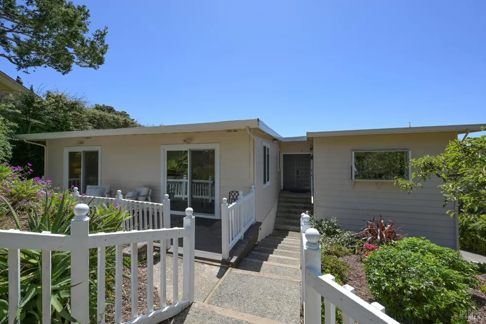 54 Bay Vista Dr, Mill Valley, CA 94941