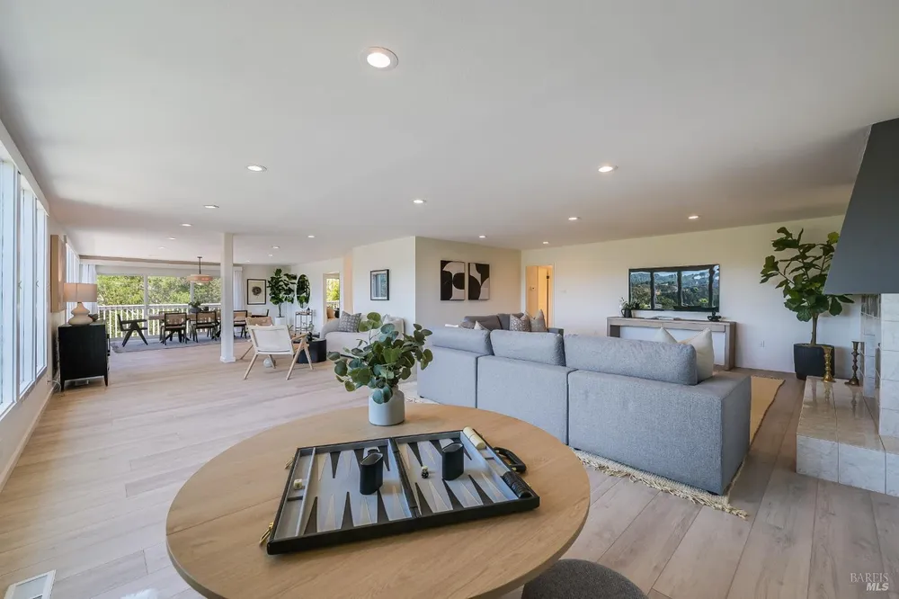 54 Bay Vista Dr, Mill Valley, CA 94941