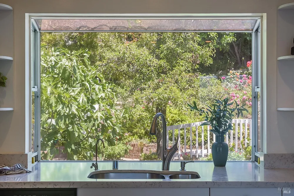 54 Bay Vista Dr, Mill Valley, CA 94941