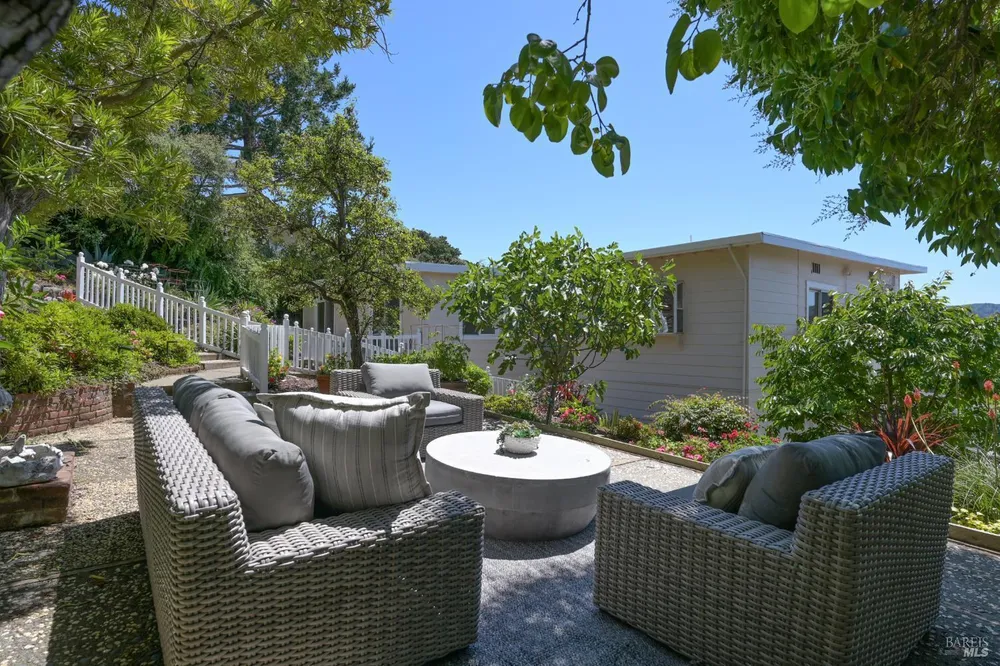 54 Bay Vista Dr, Mill Valley, CA 94941
