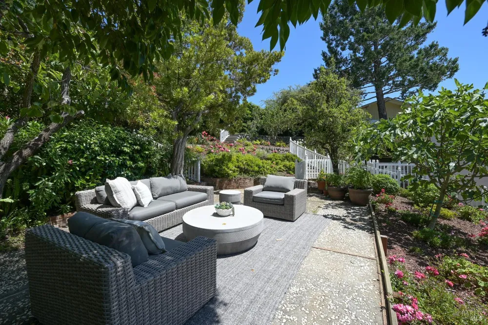 54 Bay Vista Dr, Mill Valley, CA 94941