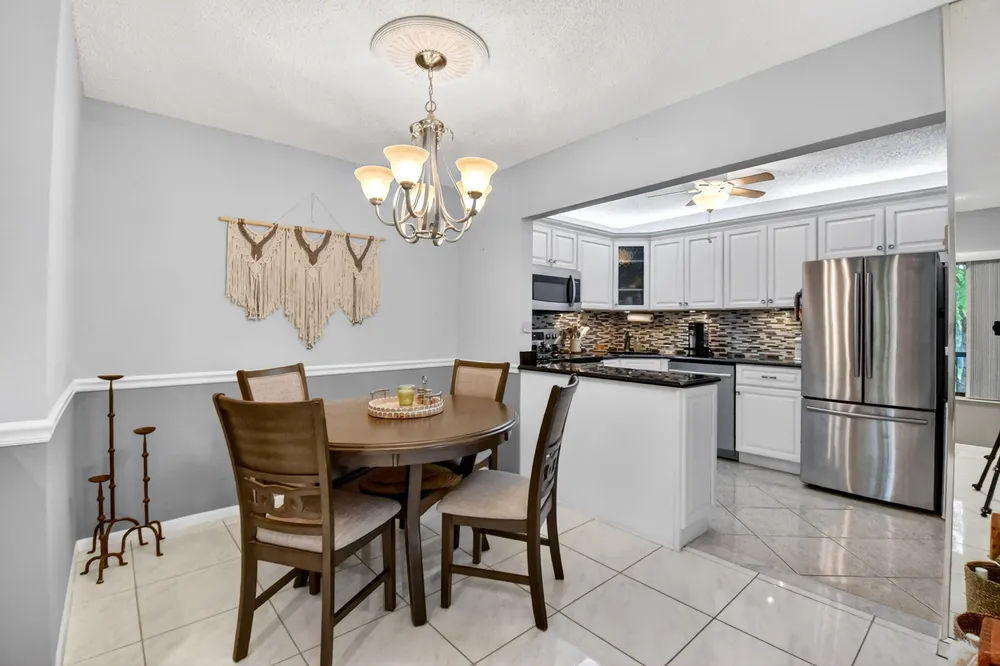 207 Pine Hov Circle, Greenacres, FL 33463
