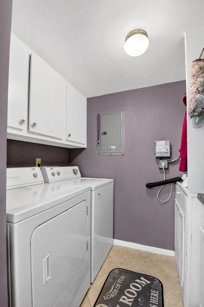 207 Pine Hov Circle, Greenacres, FL 33463