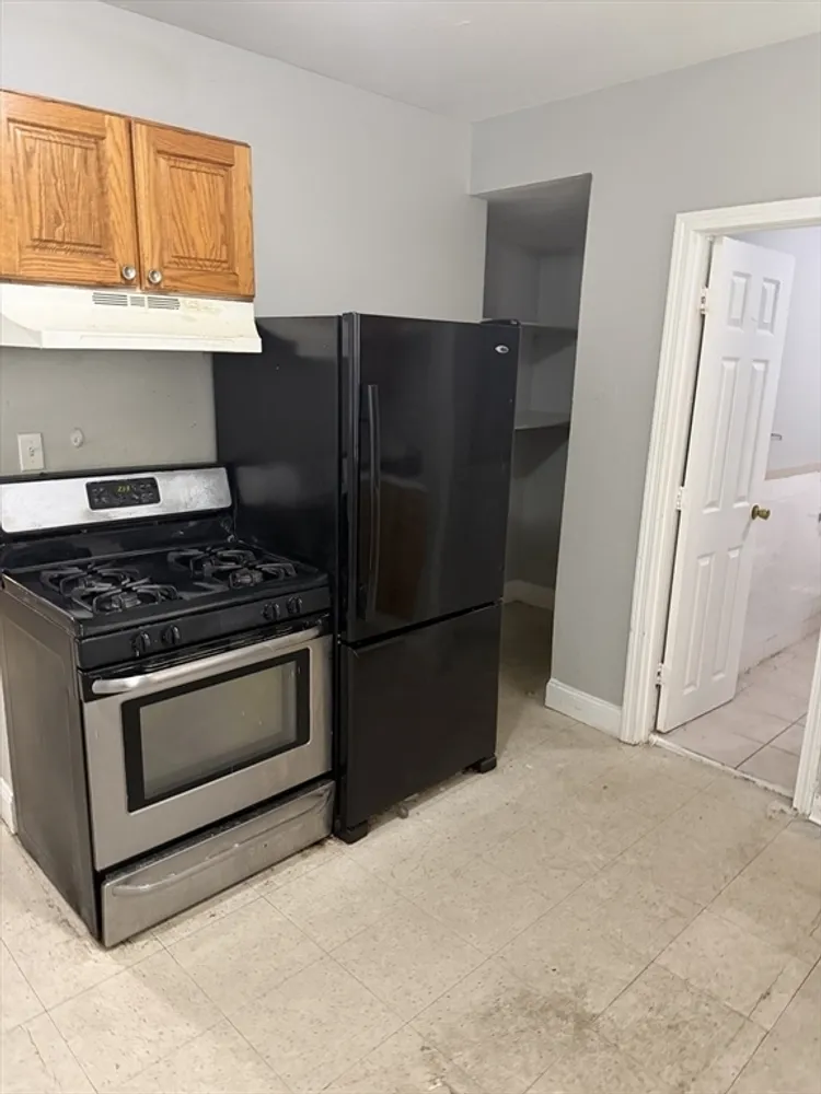 150 Walnut Ave, Boston, MA 02119