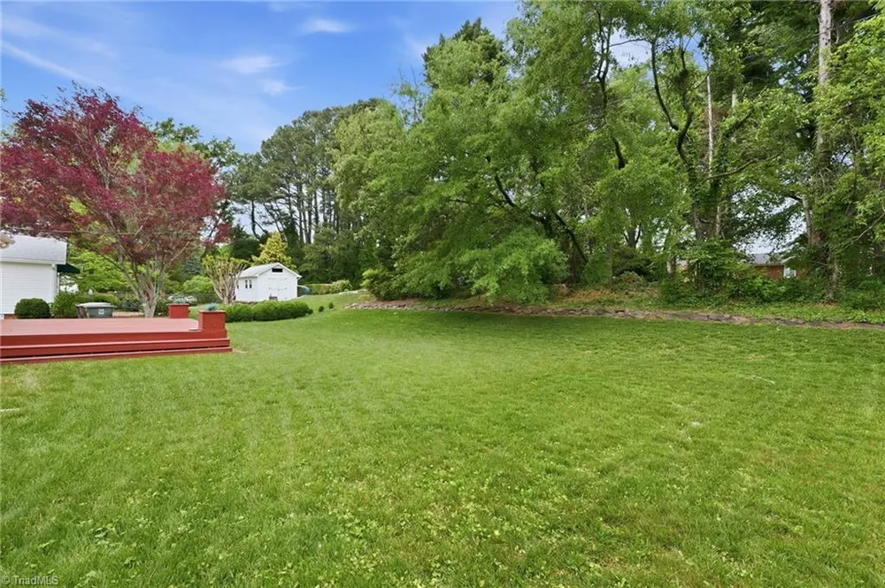 3420 Glouchester Ln, Greensboro, NC 27410
