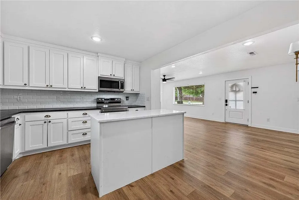 1530 Monte NE Rd, Rogers, AR 72756