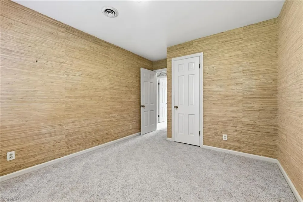 3420 Glouchester Ln, Greensboro, NC 27410