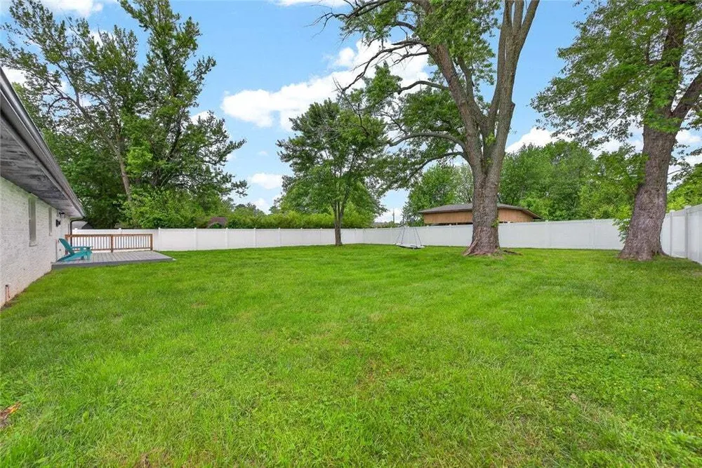 1530 Monte NE Rd, Rogers, AR 72756
