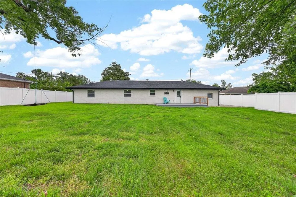 1530 Monte NE Rd, Rogers, AR 72756
